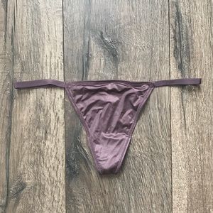 🆕 Victoria’s Secret V-String Panty